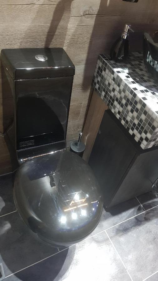 Modern Hoteliving Giessen Bagian luar foto